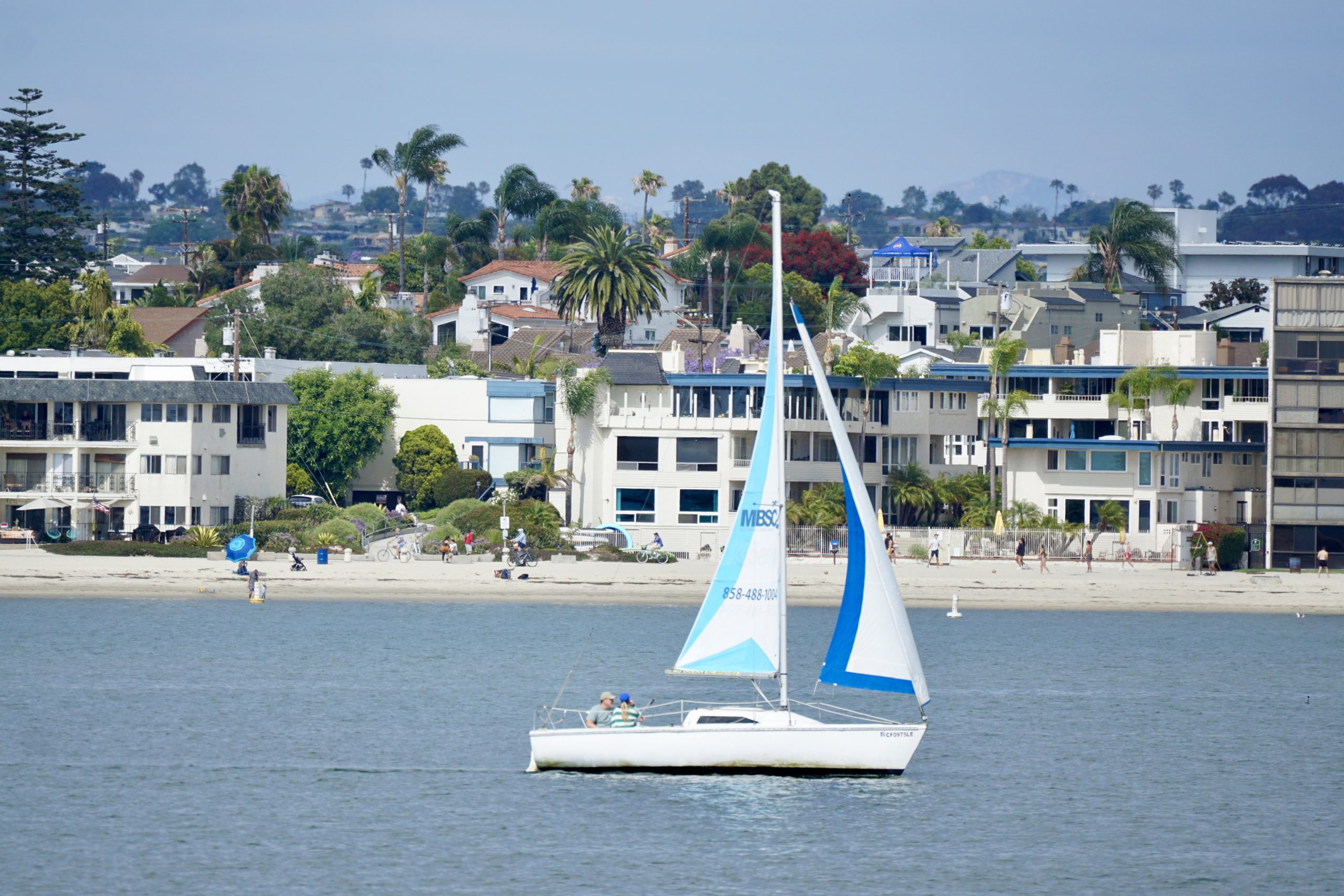 Guests launching from Mission Bay Sportcenter for San Diego watersports rentals